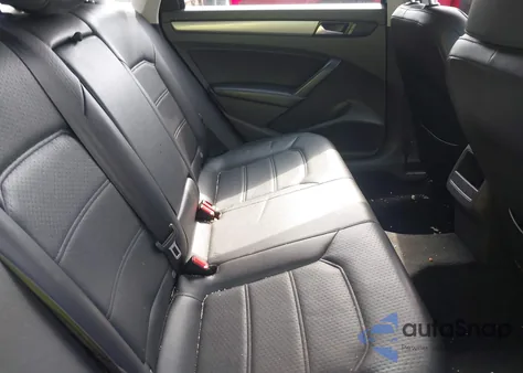 2014 Volkswagen Passat 1.8T Wolfsburg Edition из США, поврежденный, VIN 1VWAT7A39EC030534